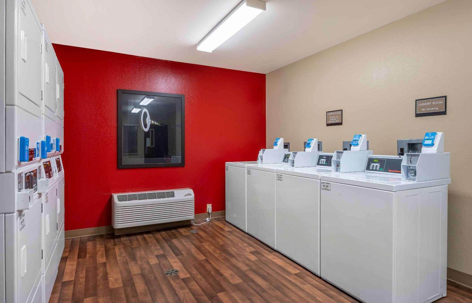 Extended Stay America Suites - Champaign - Urbana Εξωτερικό φωτογραφία