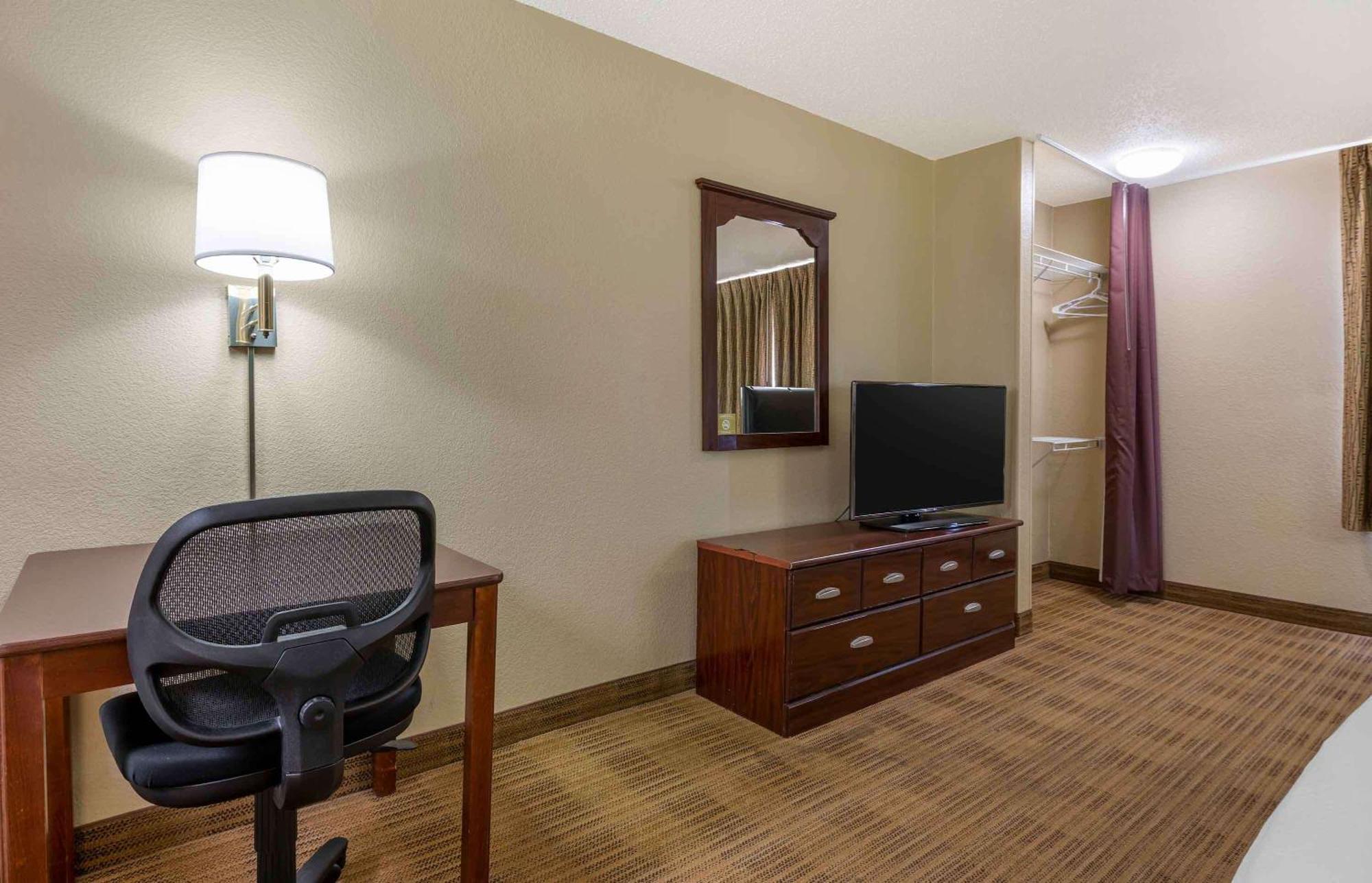 Extended Stay America Suites - Champaign - Urbana Εξωτερικό φωτογραφία