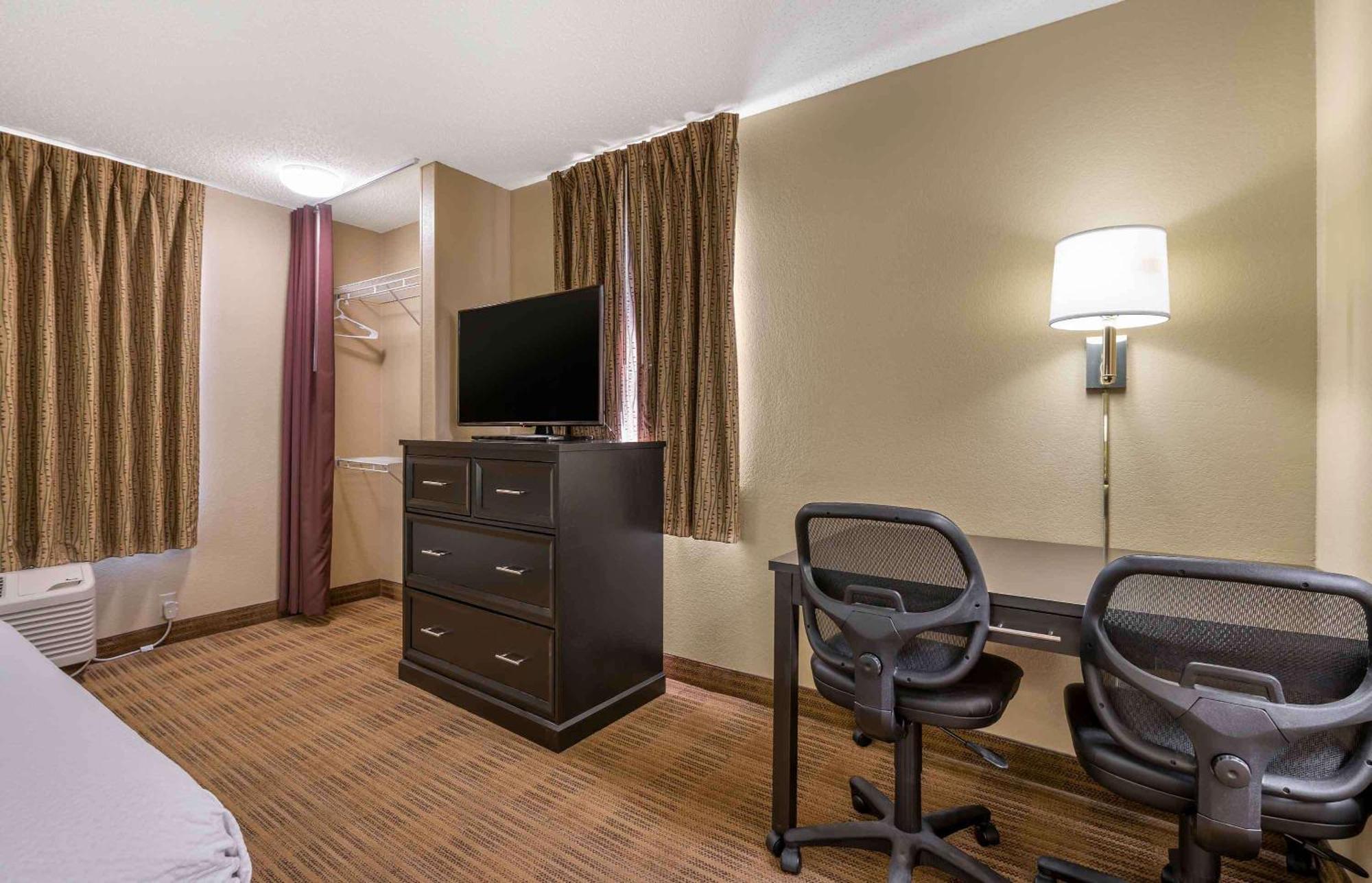 Extended Stay America Suites - Champaign - Urbana Εξωτερικό φωτογραφία
